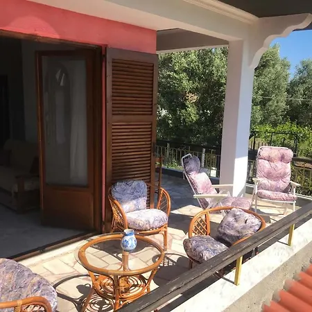 Appartamento Great First Floor With View