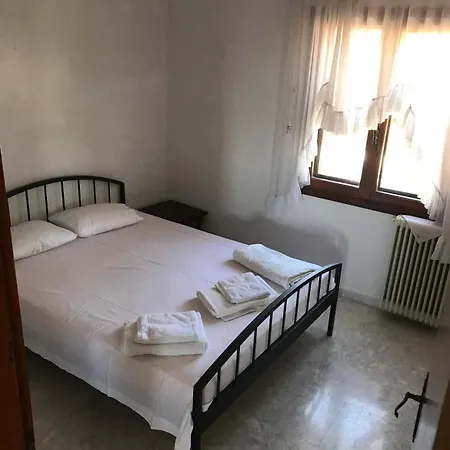 Great First Floor With View Apartman *