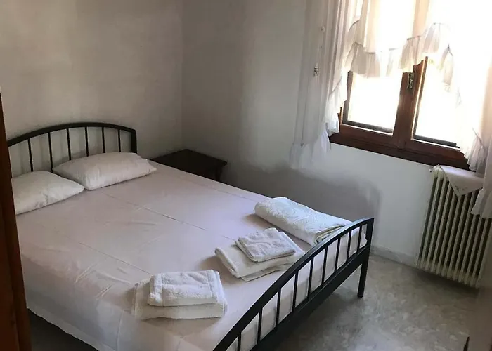 Great First Floor With View Apartman *