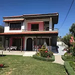 Great First Floor With View דירה *