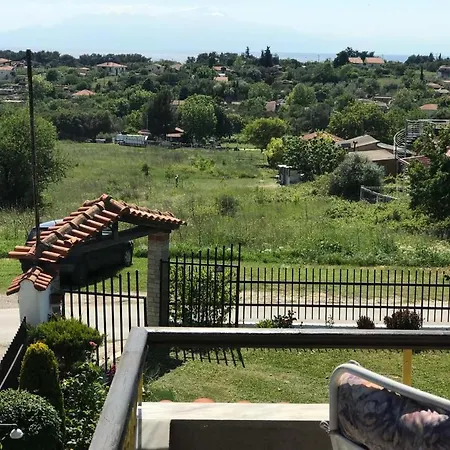 Great First Floor With View *