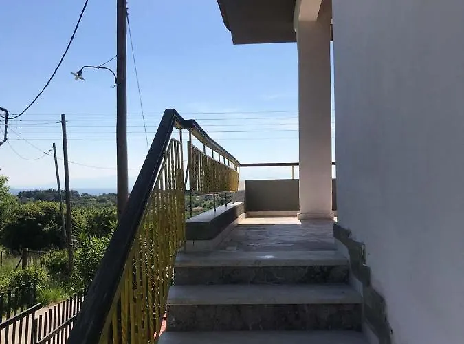 Great First Floor With View