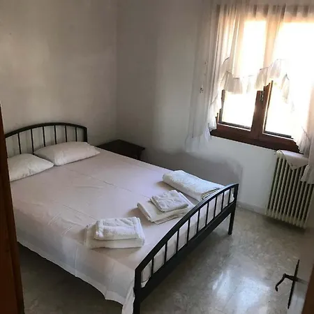公寓 Great First Floor With View Nea Kallikrateia